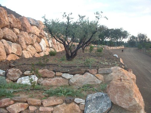 ﻿Mur de soutènement en enrochement à Bédarieux